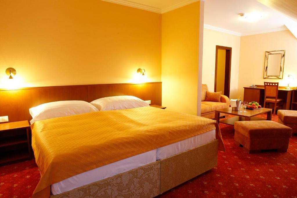 Hotel Majolika 莫德拉 客房 照片