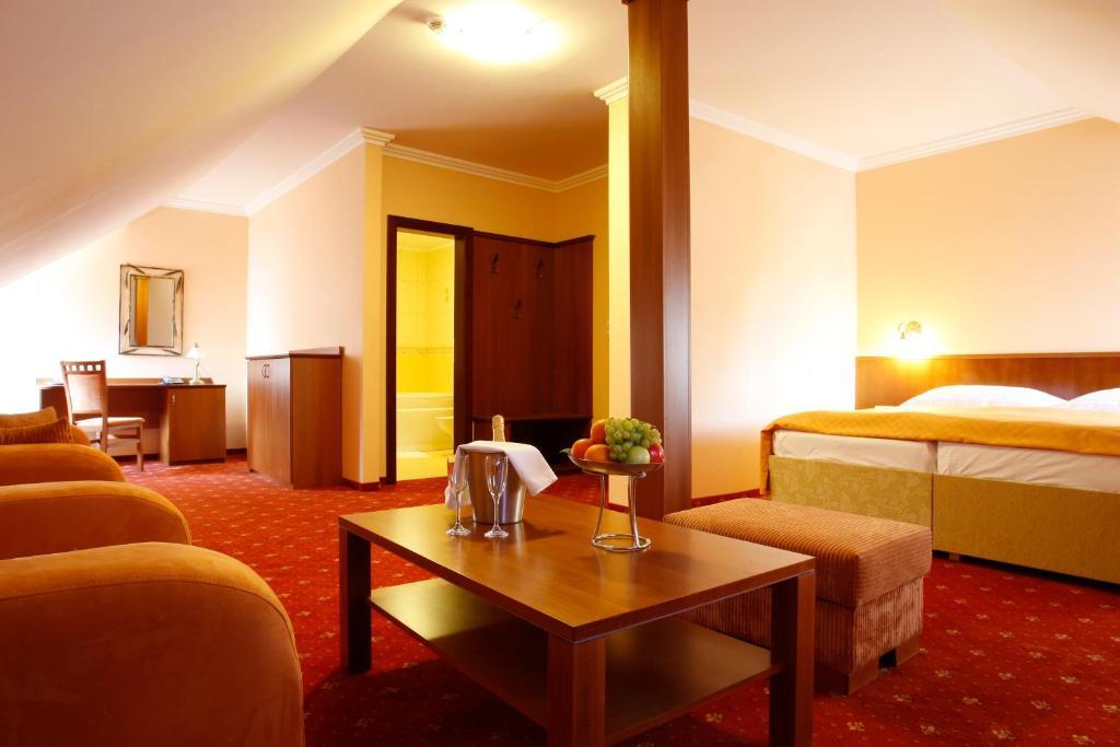 Hotel Majolika 莫德拉 客房 照片