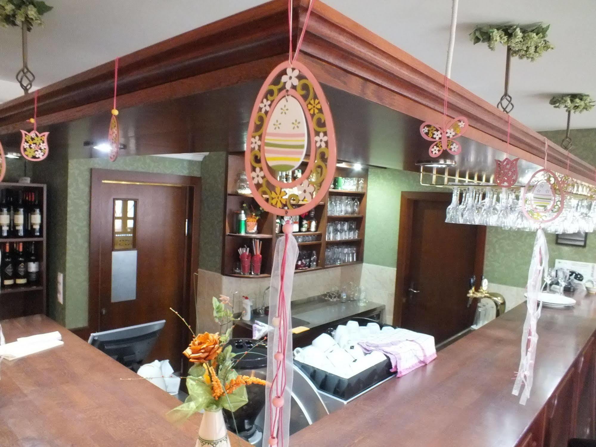 Hotel Majolika 莫德拉 外观 照片