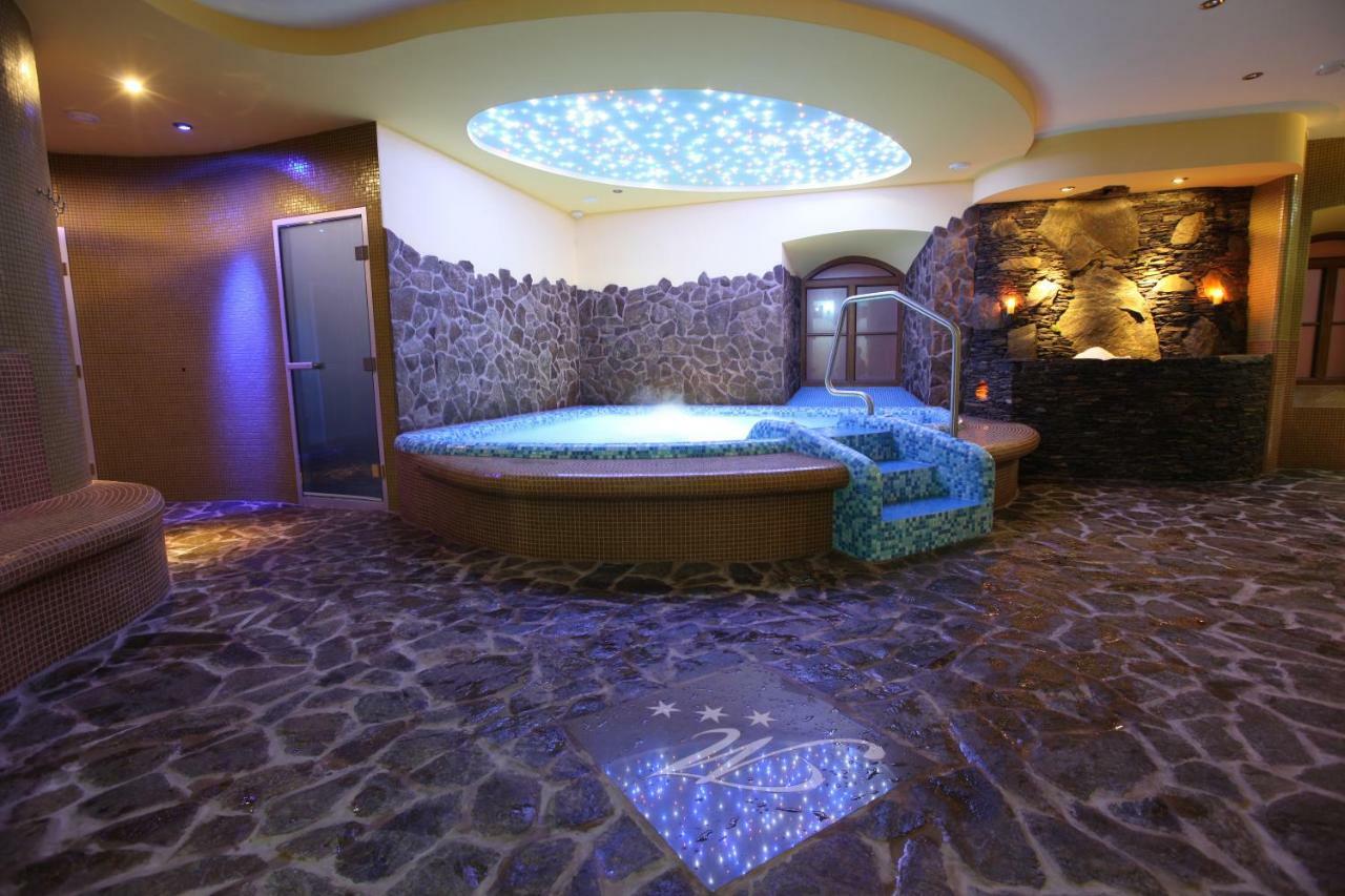 Hotel Majolika 莫德拉 外观 照片